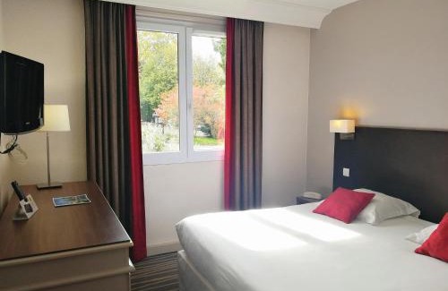 Bazas Hotel | Discover Logis Hôtels: Domaine de Fompeyre with Ocean Views