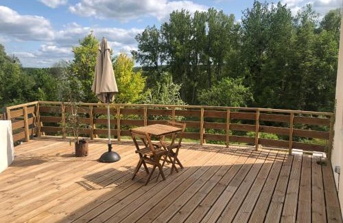 Azay-le-Rideau Hotel | Discover Logis Hôtels Troglododo: Oceanfront Comfort & More