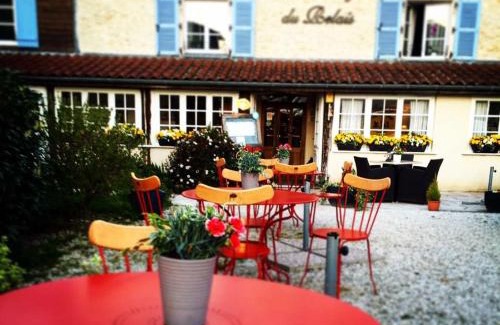 Colombey-les-deux-Eglises Hotel | Pet-Friendly Getaway at Logis Hotel La Grange Du Relais
