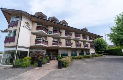 Thonon-les-Bains Hotel | Discover Logis Hotel Arc En Ciel: Oceanfront Getaway Awaits