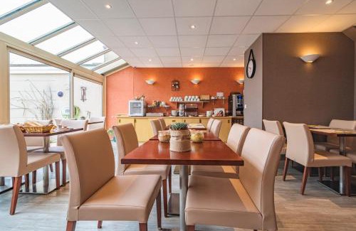 Mont d'Arene Hotel | Discover Logis Hotel au Tambour: Oceanfront Bliss Awaits