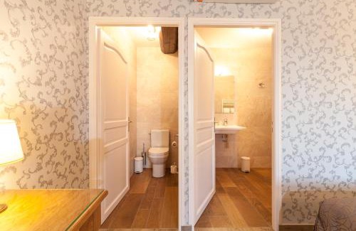 Beaune Hotel | Discover Comfort at Hotel De La Cloche - Pet Friendly Haven