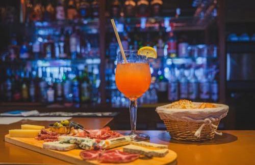 Egletons Hotel | Pet-Friendly Hotel Eben with Family Amenities Await You