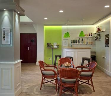 Chenove Hotel | Welcoming LOGIS Hotel l'Escargotière Dijon Sud - Chenove