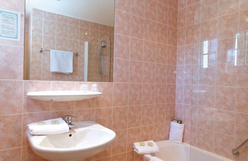 Agay Hotel | Family-Friendly Hotel L'Esterella with Restaurant & Breakfast