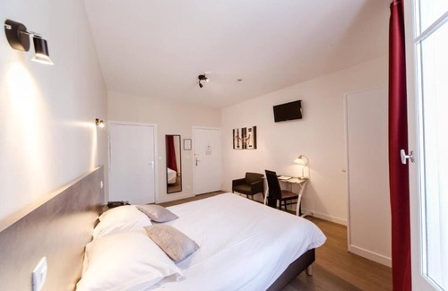 Senlis Hotel | LOGIS HOTEL - Le Petit Bellon