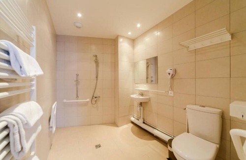 Senlis Hotel | LOGIS HOTEL - Le Petit Bellon