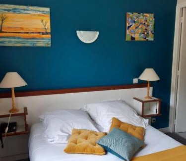 Montjoux Hotel | Pet-Friendly Logis Hotel Le Relais du Serre with Dining