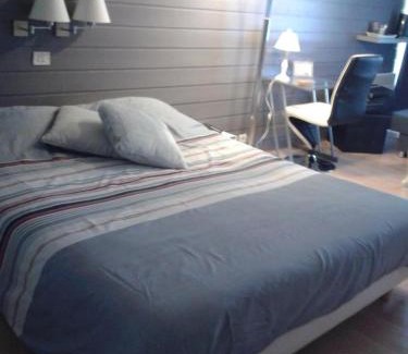 Saint Dezery Hotel | Pet-Friendly Hotel Les Gravades in Ussel with Dining Options