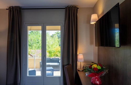 Villie-Morgon Hotel | Enjoy a Relaxing Stay at Logis Noemys Morgon with Pool