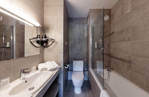 Villie-Morgon Hotel | Enjoy a Relaxing Stay at Logis Noemys Morgon with Pool