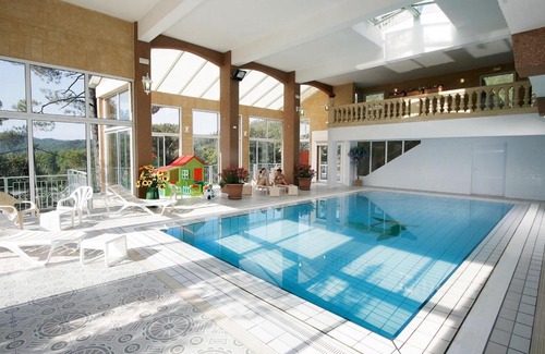 Anduze Hotel | Discover Comfort at Logis Hotel Restaurant La Porte des Cévennes