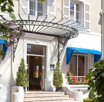Chamalieres Hotel | Discover Hotel Royal Saint-Mart: Oceanfront & Pet Friendly