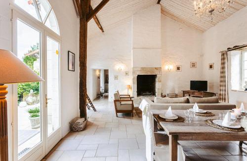Saint-Laurent-de-la-Salle House | Elegant Logis La Tour - Gîte Orangerie with Pool & Pets