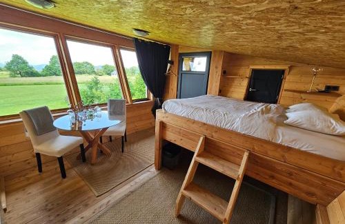 Vernines Bed & Breakfast | Discover LOGIS LAS CROZAS La Poupe: Pet-Friendly Oceanfront Stay