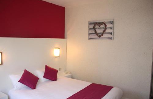 Locronan Hotel | Experience Latitude Ouest Hotel with Oceanfront Spa & Dining
