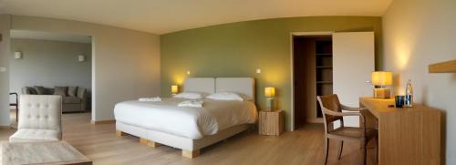 Porspoder Hotel | Relaxing Stay at Logis Le Château de Sable with Spa & Hot Tub