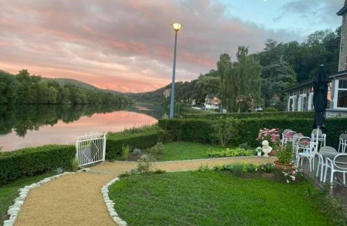 Annevoie-Rouillon Apartment | Experience Logis Le P'tit Rouillon on the Meuse River