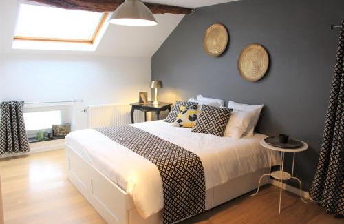 Annevoie-Rouillon Apartment | Experience Logis Le P'tit Rouillon on the Meuse River