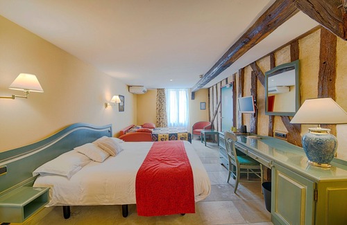 Piney Hotel | Relax at LOGIS Le Tadorne: Pool, Spa & Family-Friendly