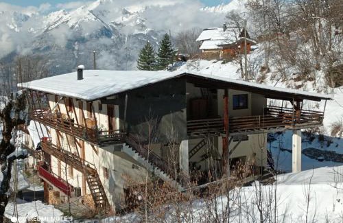 Montaimont Apartment | Pet-Friendly Retreat at Logis Saint Roch – Rated 9.5/10