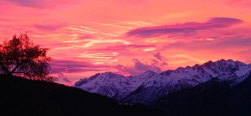 Montaimont Apartment | Pet-Friendly Retreat at Logis Saint Roch – Rated 9.5/10