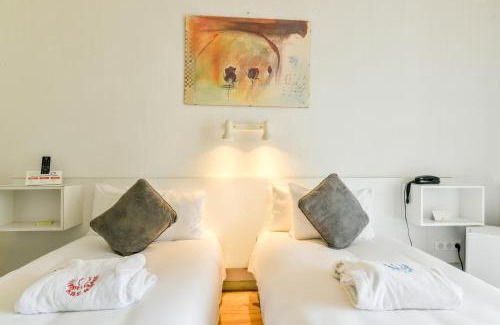 Saubusse Hotel | Relax at Logis Thermal: Pet-Friendly Spa with Ocean Views