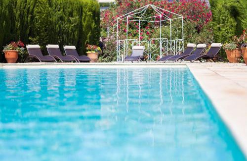 Beaucaire Hotel | Cosy Logis VIGNES BLANCHES*** with Restaurant & Ocean View