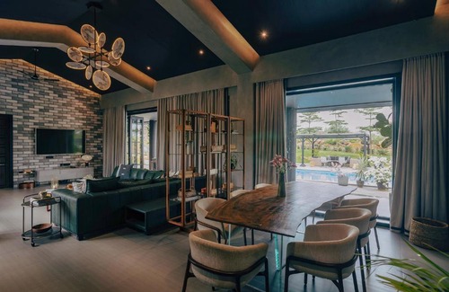 Mulshi Villa | Indulge at LohonoStays Uday Villa with Pool & Spa