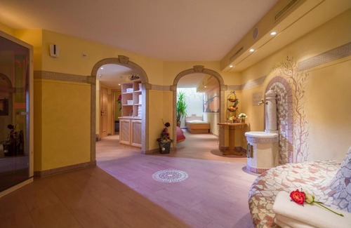 Lauterbach Hotel | Discover Loipenstubn: 4-Star Comfort with Hot Tub & Breakfast