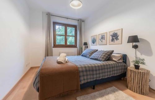 Benasque Apartment | Welcoming Casa Sanchines - Family-Friendly 4-Star Retreat