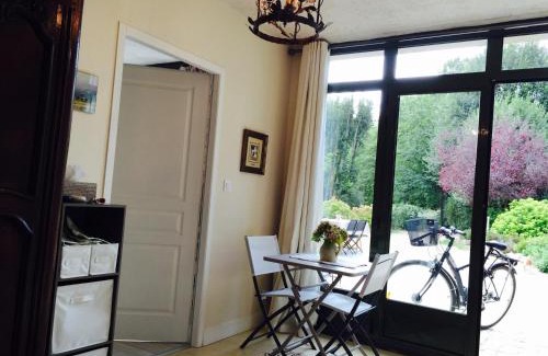 Rochecorbon House | Escape to a Medieval Retreat in the Loire Valley
