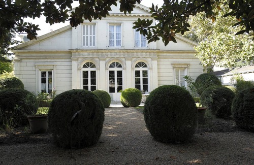 Blere House | Unique B&B in Loire Valley with Pool & Spa near Amboise