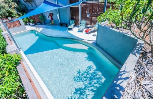 Agnes Water Apartment | Beachfront Penthouse at Loka Santi 13 with Ocean View