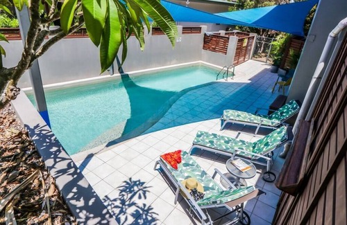 Agnes Water Apartment | Beachfront Penthouse at Loka Santi 13 with Ocean View
