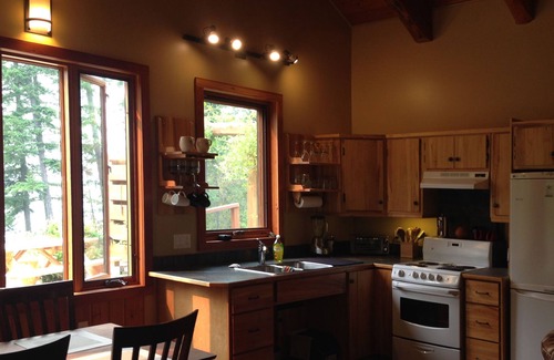 New Denver Cabin | Loki's Lodge - Private and fully appointed cabin on Slocan Lake, West Kootenays