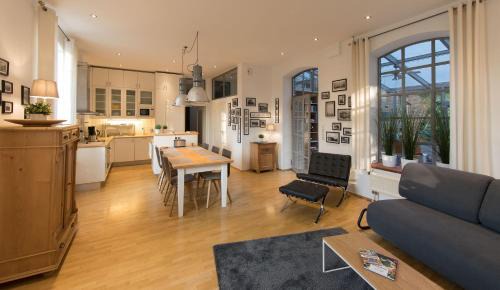 Stadtlohn Apartment | Indulge at LokoMotel: Top-Rated Family-Friendly Getaway