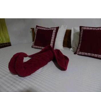 Sigiriya Apartment | Perfectly Rated Loku Hostal: Family-Friendly Retreat