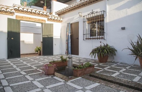 Beiro Apartment | Pet-Friendly Lolas Cozy Studio - Perfect for Families!