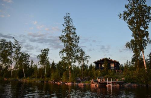 Puumala Ski Chalet | Discover Loma-Autio Apaja: Pet-Friendly Oceanfront Retreat