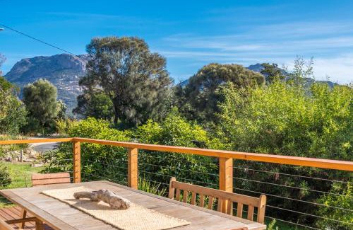 Coles Bay House | Discover Family-Friendly Comfort at Loma Talo - 4 Stars