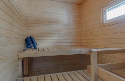 Kalajoki Ski Chalet | Elegant Tapola: Pet-Friendly Hotel with Oceanfront Views