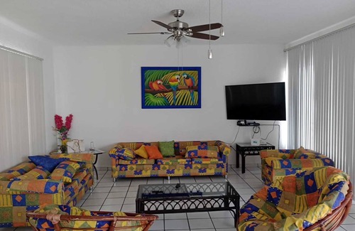 Lomas de Cocoyoc House | Discover Family Fun at Lomas de Cocoyoc, México