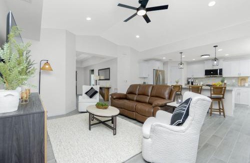 Rotonda Lakes House | Lomas Retreat