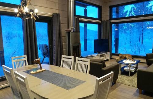 Utsjoki Ski Chalet | Experience Lomatärppi: 5-Star Ocean-View Retreat