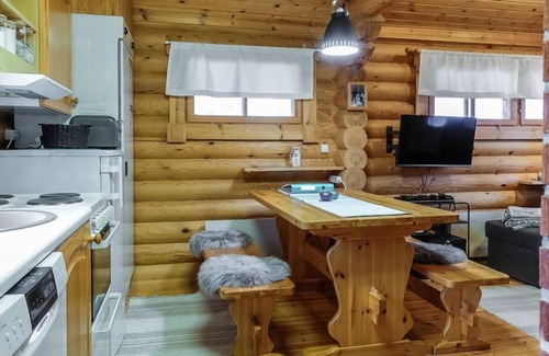 Salla House | Discover Lomaväinö 13: Scenic Lakeside Retreat with Spa