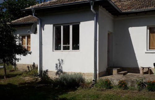 Lomtsi House | Family-Friendly Retreat at Lomtsi Popovo, Targovishte