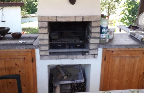 Lomtsi House | Family-Friendly Retreat at Lomtsi Popovo, Targovishte