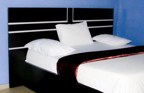 Port Harcourt House | Relaxing Room in Lodge at Londa Hotel and Suites