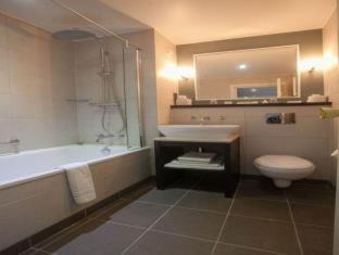 Woodford Bridge Hotel | Discover the London Chigwell Prince Regent Hotel Experience